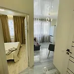 море 400 метров.13 станция большого фонтана Apartment *